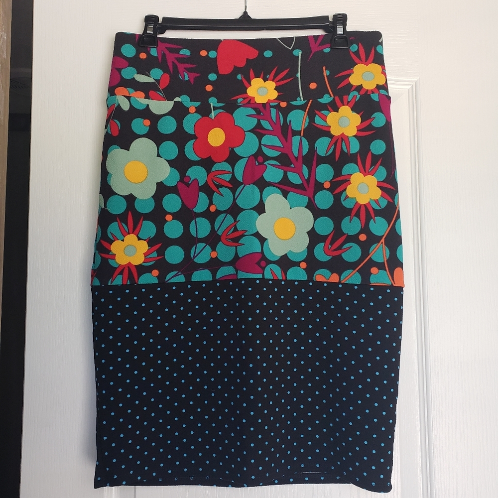 Lula Roe Cassie Large NWOT - Picture 2 of 6